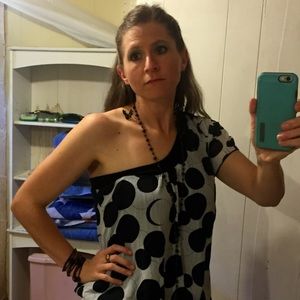 Meet your Posher, Jennifer